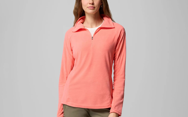 A Person wearing Columbia Womens Fleece Pullover