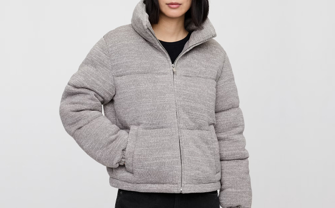 A Woman Wearing GAP Factory Relaxed Short Puffer Jacket