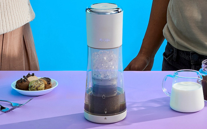 Mr Coffee Express Cold Brew Coffee Maker in White Color
