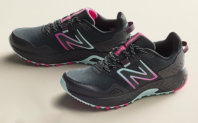New Balance 410 V8 Trail Running Womens Running Shoes in Black Bright Cyan Color