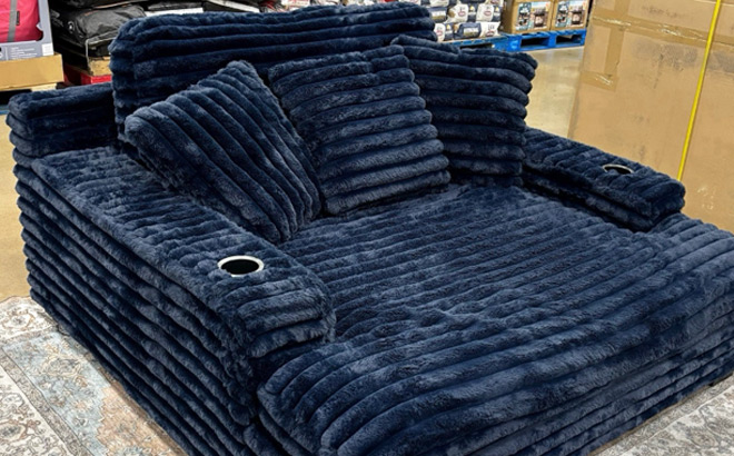 Oversized Cozy Chaise Lounger In Navy Color