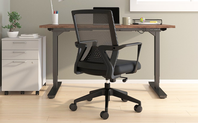 Staples Cartwright Ergonomic Fabric Swivel Task Chair