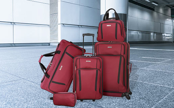 Tag Freehold 5 Piece Softside Spinner Luggage Set